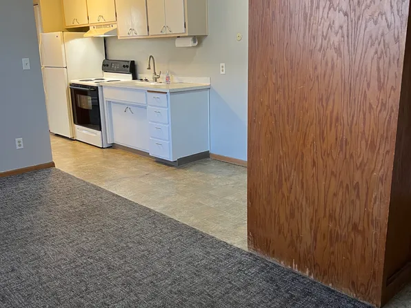 958 Manvel St APT 1, Saint Paul, MN 55114