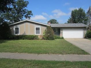 4719 Ashley Dr, McHenry, IL 60050