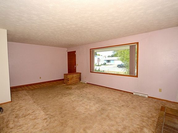 3rd image of 12916 E Cataldo Ave