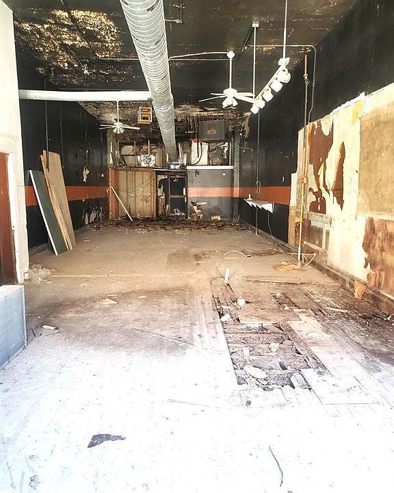 211 S Main St, Chariton, IA 50049 Zillow