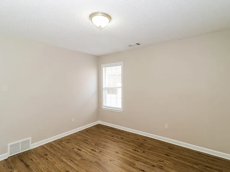 288 Mayhurst Ln — Photo 13