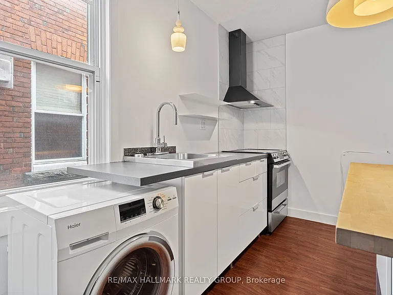 378 Booth St — Photo 8