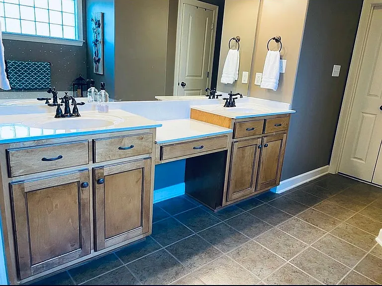 10501 Spruce Ridge Ln — Photo 11