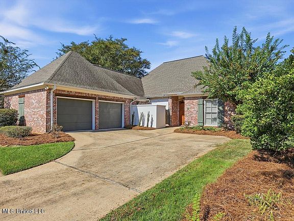 3rd image of 3 Waterford Pl