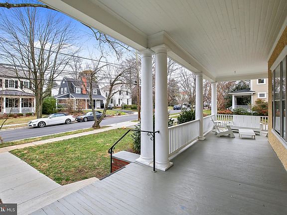 2nd image of 3515 Bradley Ln