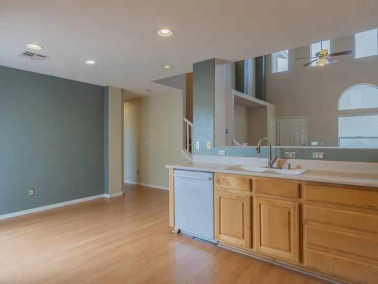 10294 Keystone Pastures St — Photo 5