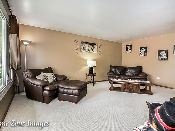5th image of 5853 W 88th Pl
