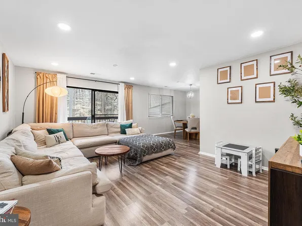 115 E Kings Hwy Unit 186, Maple Shade, NJ 08052
