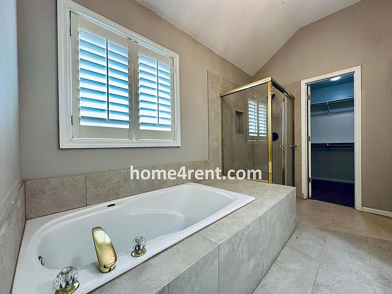 14068 W 147th Pl — Photo 27