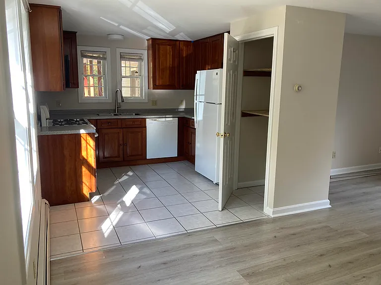 139 Heath Rd #B — Photo 1
