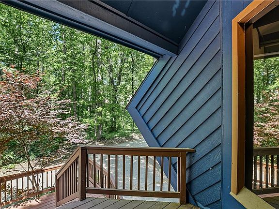 7th image of 2965 Pond View Ct