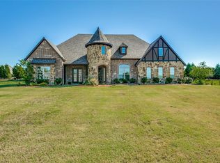 222 The Falls Dr, Sunnyvale, TX 75182