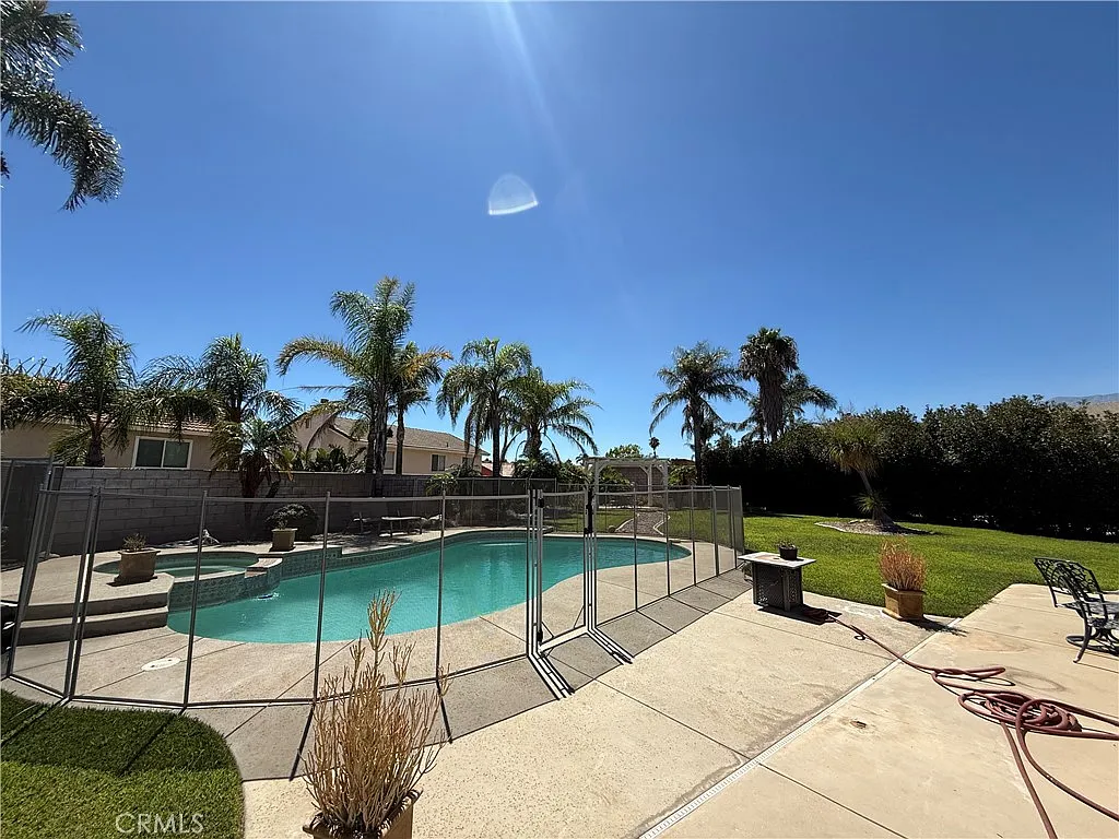 3 bed, 1211 sqft, $4,000 — Photo 2