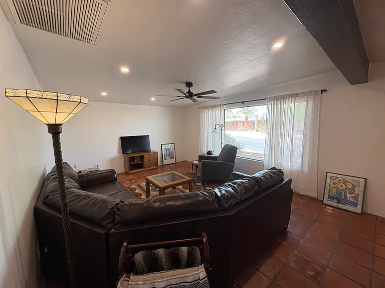 8518 E Hawthorne St — Photo 3