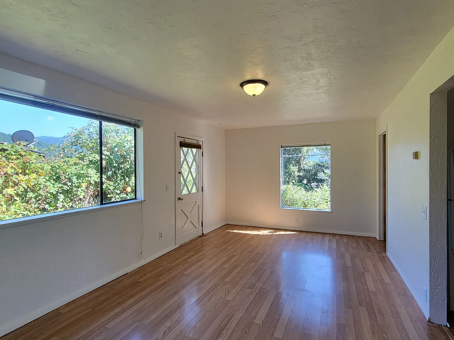 1 bed, 874 sqft, $975 — Photo 3