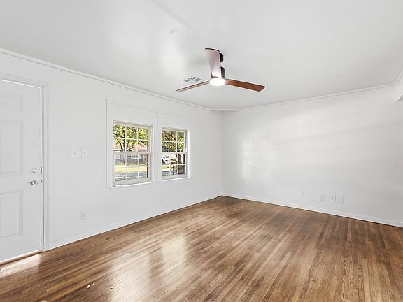 4th image of 5635 W 3rd St