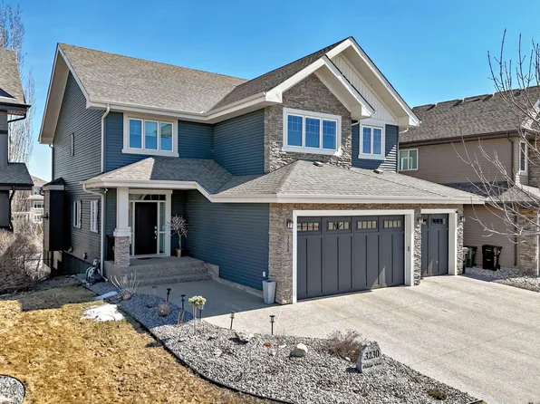 3230 Whitelaw Dr NW, Edmonton, AB T6W 0P7