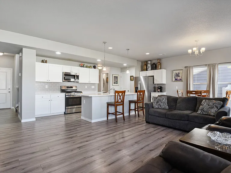 4256 Samaritan Loop — Photo 12