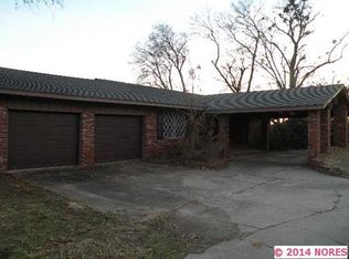 1213 Crestwood Dr, Muskogee, OK 74403