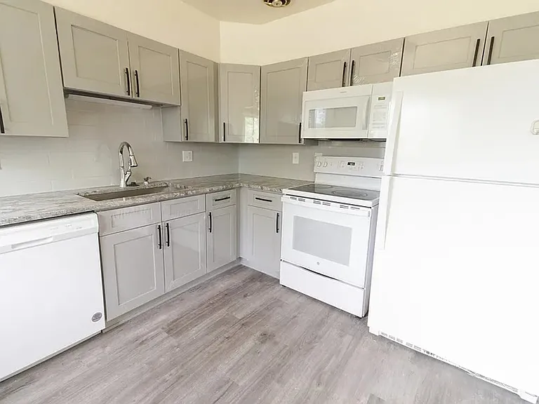 3025 W Saratoga Ave — Photo 3