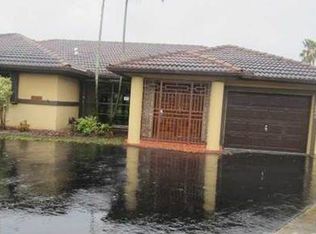 15560 SW 71st St, Miami, FL 33193