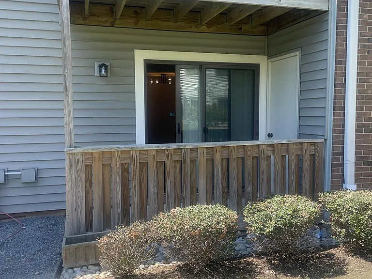 1019 Ravens Crest Dr — Photo 38