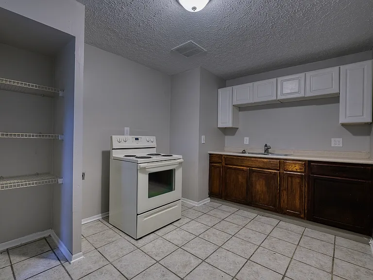 1020 E 13th Ave #D — Photo 15