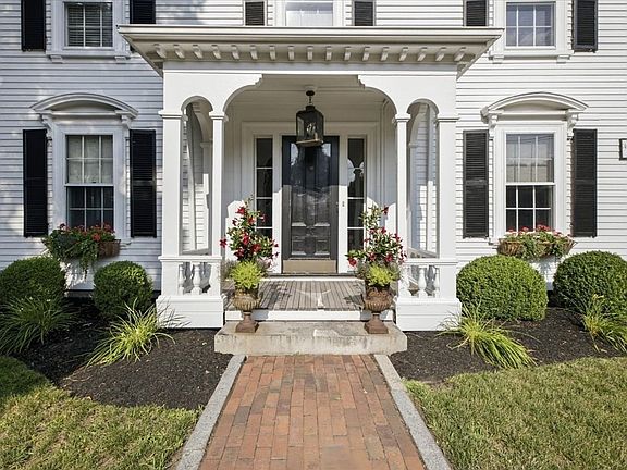 3rd image of 65 Washington St