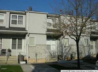 73 Lorraine Loop, Staten Island, NY 10309