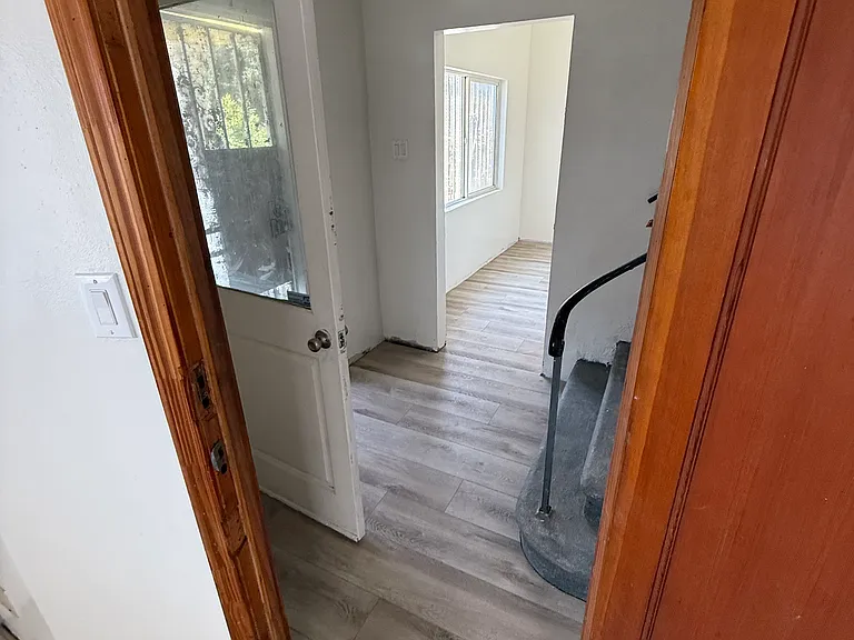 8930 S Vermont Ave — Photo 66