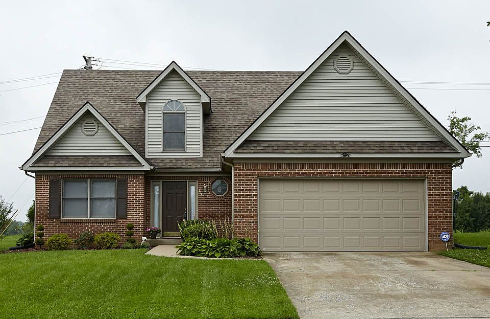 1st image of 1101 Summit Dr