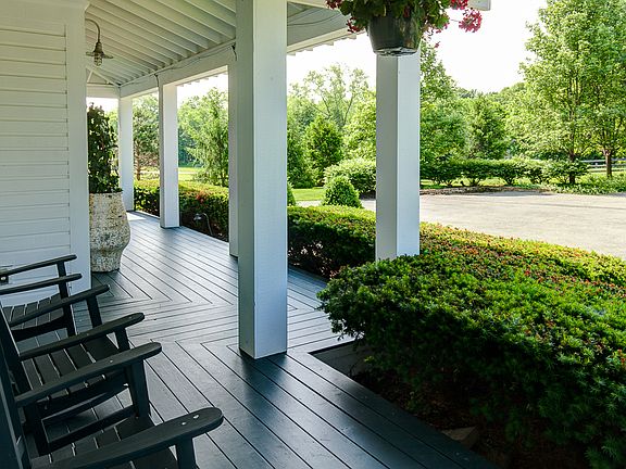 4th image of 1394 Woodland Hall Dr