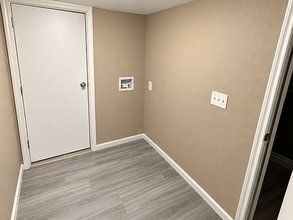 5th image of 16 Lakeview
