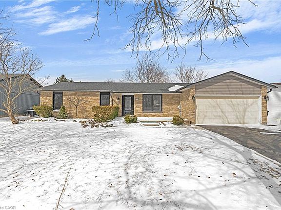 2nd image of 44 McClellan Rd