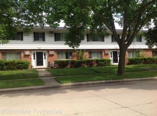 1914 Grove St APT 8, Oshkosh, WI 54901