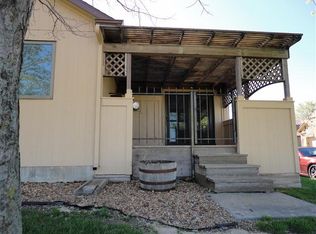 1018 Burr Oak Ln, Salina, KS 67401