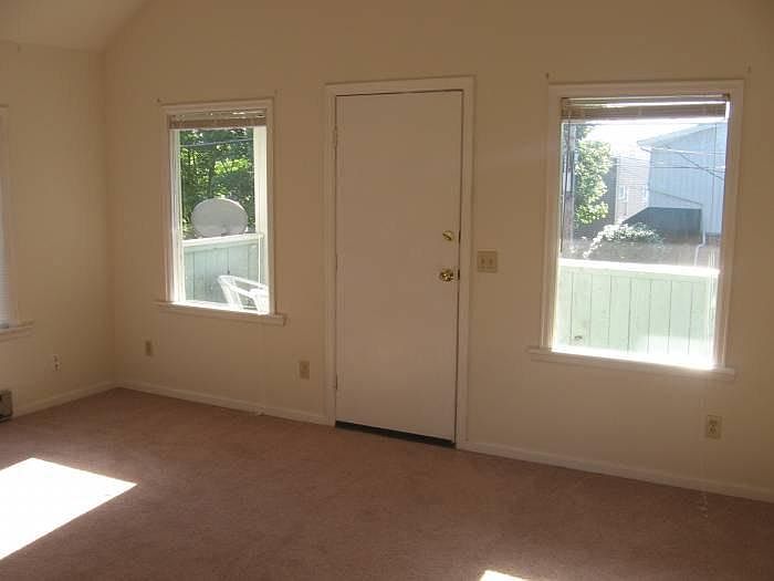 1st image of 3010 14th Ave W