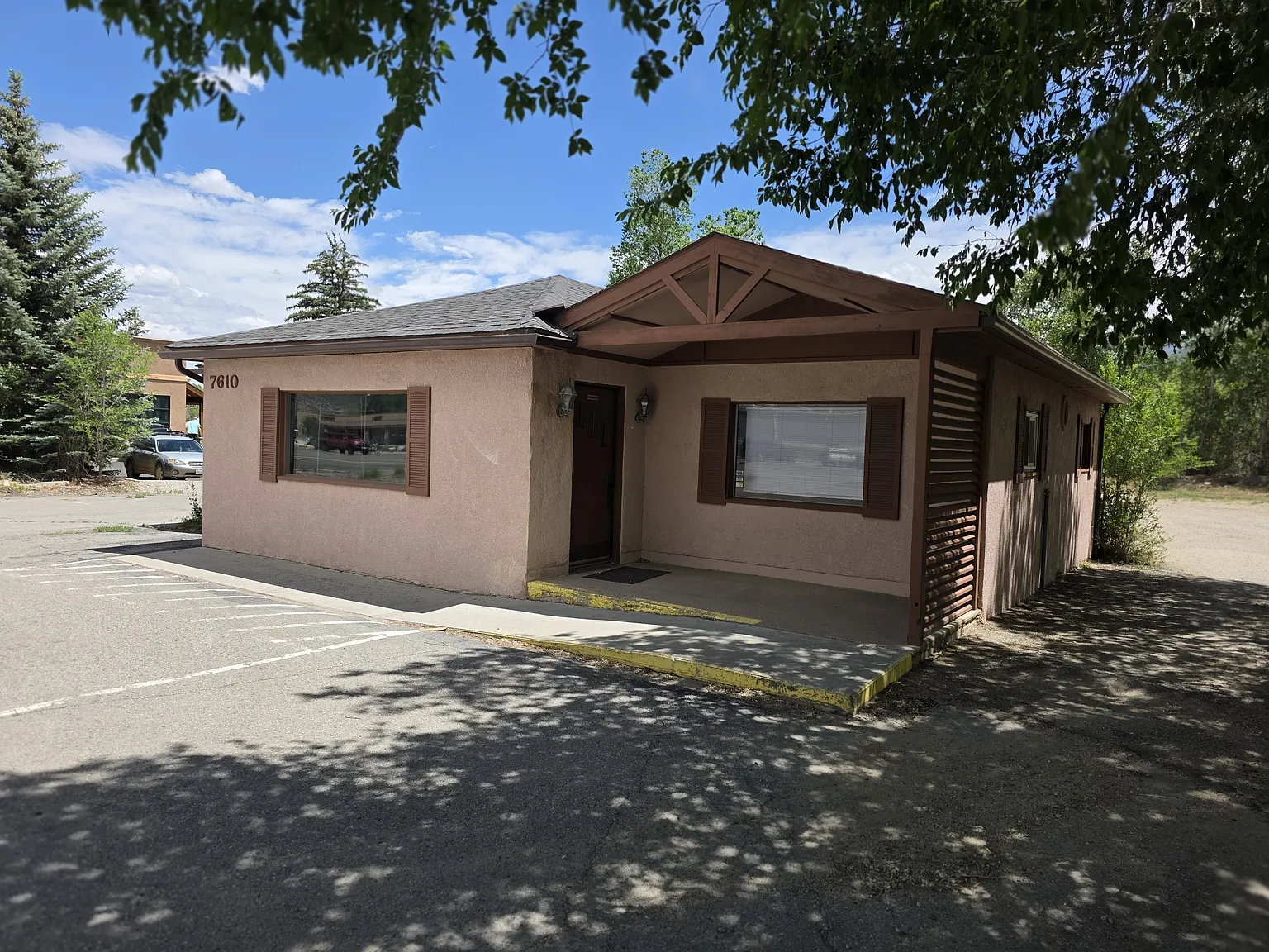 7610 U.S. 50 - 1 — Photo 2
