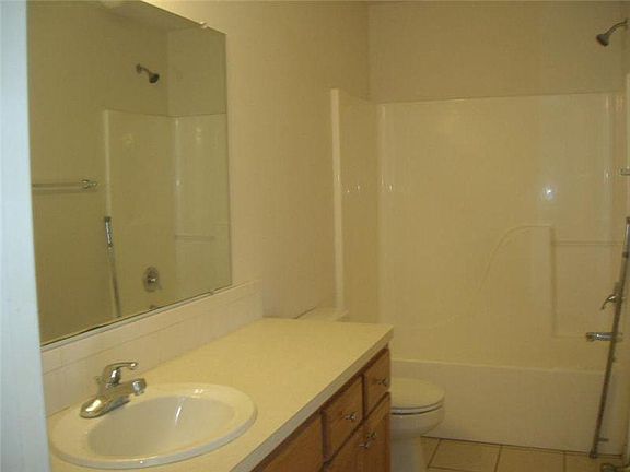 3rd image of 2021 Plum Creek Ln #B