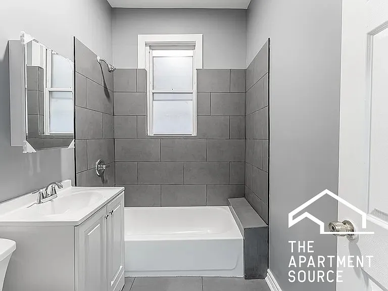 1426 S Avers Ave #2 — Photo 14