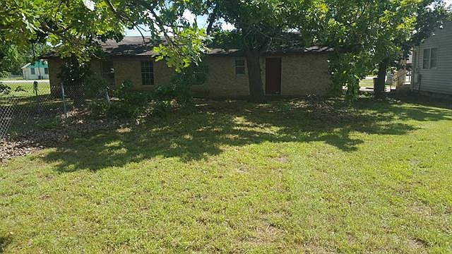 2nd image of 601 Fm Road 688