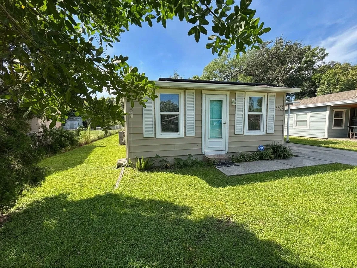 2 bed, 760 sqft, $1,500 — Photo 3