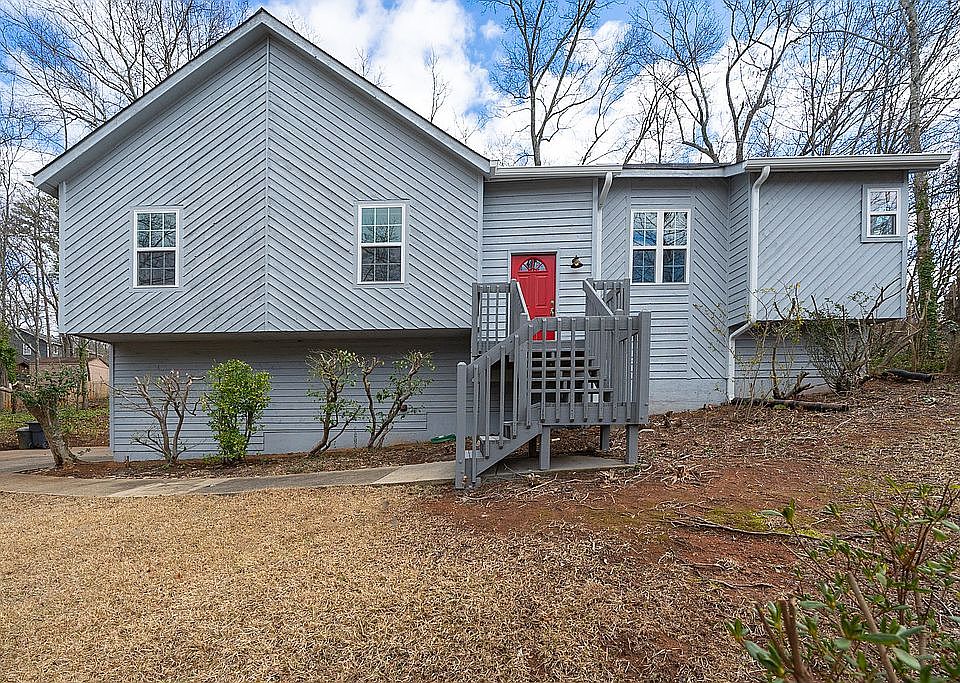 1st image of 2716 Hawk Trace Ct NE