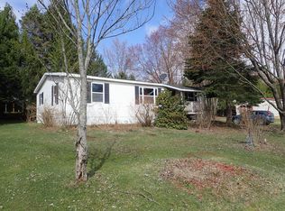 498 Spring Valley Rd, Montrose, PA 18801