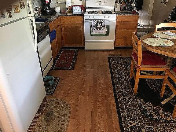 4th image of 10550 Holloway Dr #13