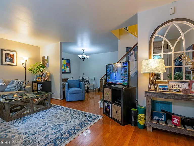 13662 Barren Springs Ct — Photo 3
