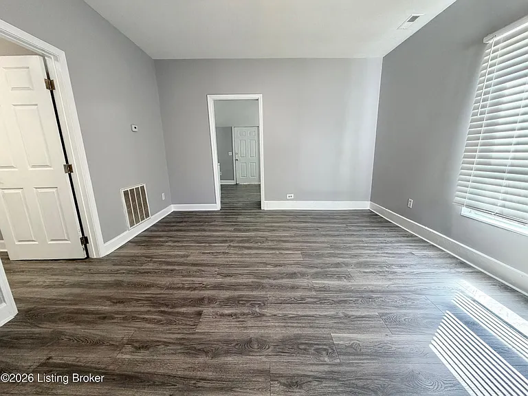 1108 State St — Photo 3