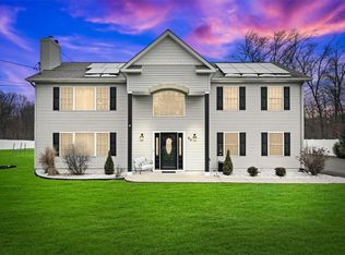 86 Holloran Rd, New Windsor, NY 12553