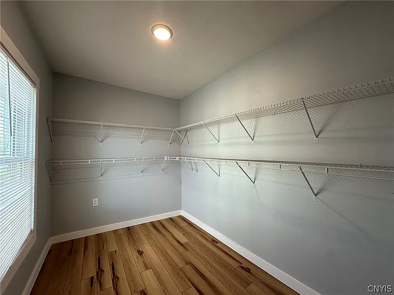 128 Caroline Ave — Photo 28