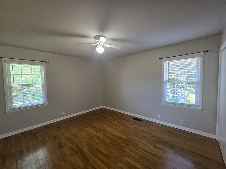 1775 Winchester Rd NE — Photo 11